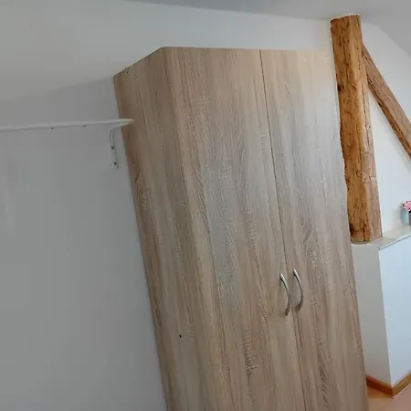 Stellas Monteurwohnungen Crimmitschau
