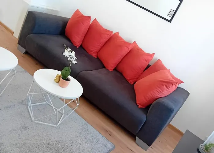 Stellas Monteurwohnungen شقة Crimmitschau