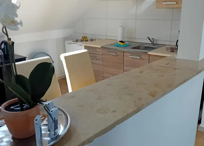 شقة Stellas Monteurwohnungen *