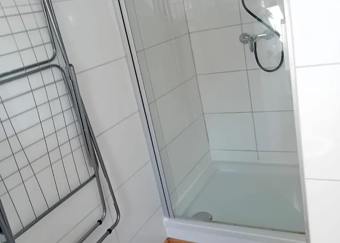 Stellas Monteurwohnungen شقة Crimmitschau